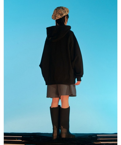 NICE GHOST CLUB(ナイスゴーストクラブ)の「A'GEM/9 × .kom『NICE GHOST CLUB/ナイスゴーストクラブ』GUMMY BEAR&LOGO HOODIE/グミベアデザイン プルオーバーパーカー(パーカー・レディース・ホワイト/ブラック/ライトグレー/グリーン・M/L)」の11枚目の写真