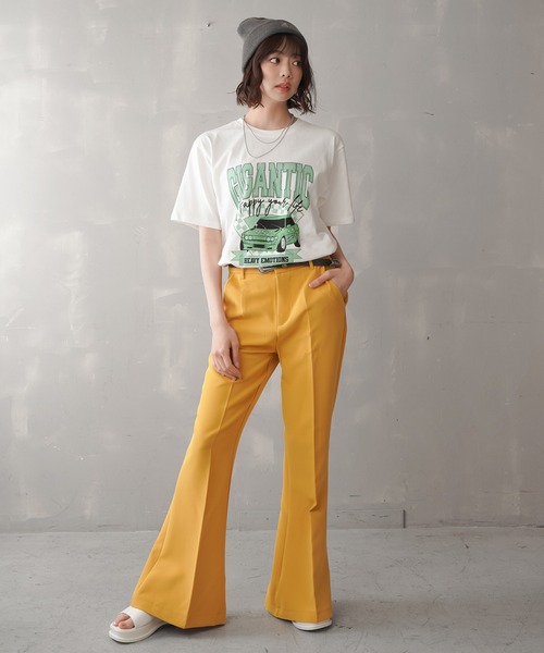 SPINNS(スピンズ)の「【ゆったりシルエット】CARプリントデザイン ビッグシルエットTシャツ(Tシャツ/カットソー・レディース・スミクロ/ブラック×パープル/オートミール/ホワイト×グリーン・ONESIZE)」の12枚目の写真