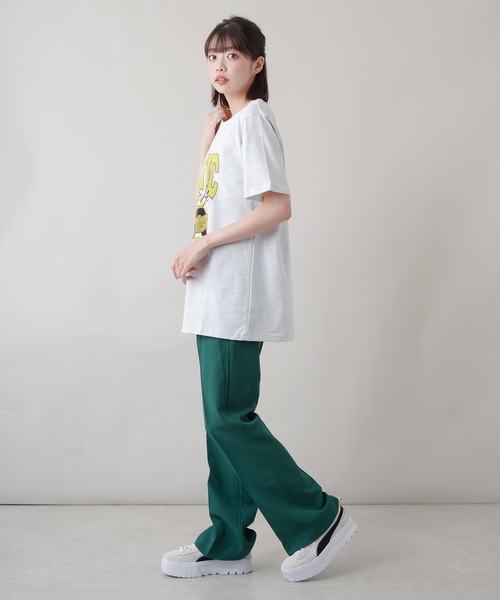 SPINNS(スピンズ)の「【ゆったりシルエット】CARプリントデザイン ビッグシルエットTシャツ(Tシャツ/カットソー・レディース・スミクロ/ブラック×パープル/オートミール/ホワイト×グリーン・ONESIZE)」の17枚目の写真