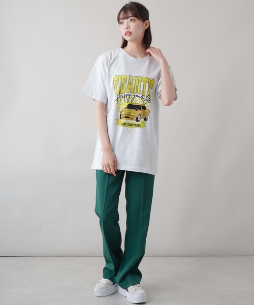 SPINNS(スピンズ)の「【ゆったりシルエット】CARプリントデザイン ビッグシルエットTシャツ(Tシャツ/カットソー・レディース・スミクロ/ブラック×パープル/オートミール/ホワイト×グリーン・ONESIZE)」の16枚目の写真