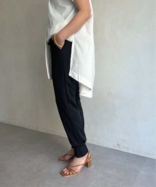 prose verse（プロズヴェール）の「バックスリットジョガーパンツ（その他パンツ・レディース・チャコールグレー/ブラック/オフホワイト・ﾌﾘ-）」の7枚目の写真