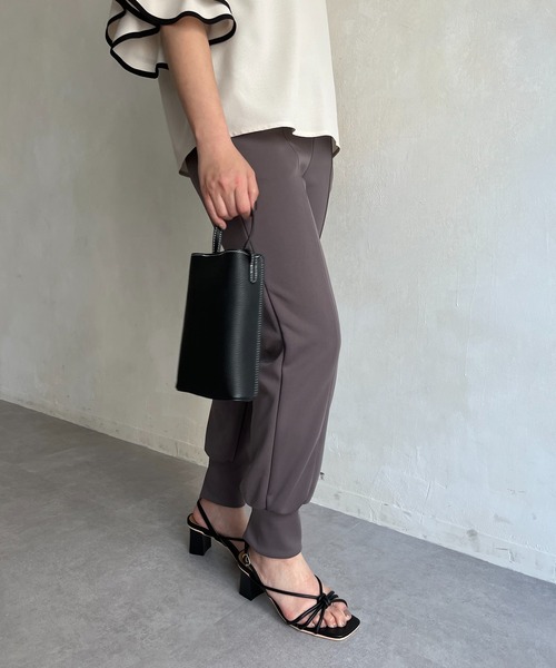 prose verse（プロズヴェール）の「バックスリットジョガーパンツ（その他パンツ・レディース・チャコールグレー/ブラック/オフホワイト・ﾌﾘ-）」の15枚目の写真