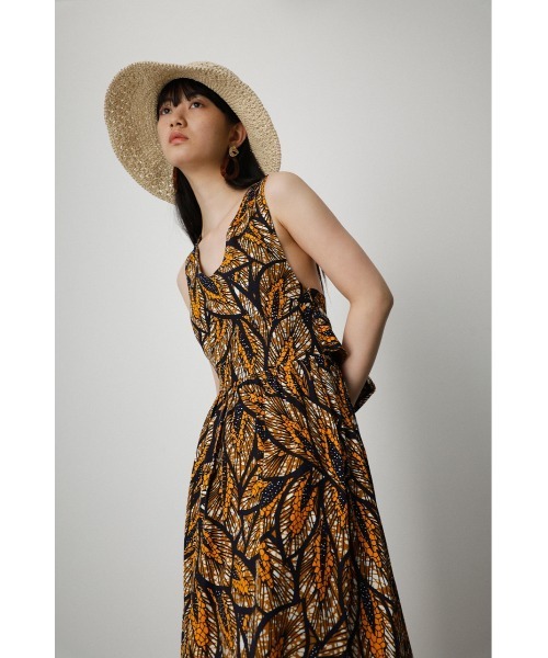 AZUL by moussy（アズールバイマウジー）の「BACK RIBBON LONG FLARE OP/バックリボンロングフレアOP（ワンピース・レディース・ブラック/ブラウン/ブラウン系その他/グリーン系その他・SMALL/MEDIUM）」の4枚目の写真