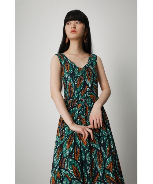 AZUL by moussy（アズールバイマウジー）の「BACK RIBBON LONG FLARE OP/バックリボンロングフレアOP（ワンピース・レディース・ブラック/ブラウン/ブラウン系その他/グリーン系その他・SMALL/MEDIUM）」の8枚目の写真