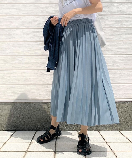 Q（キュー）の「カットプリーツスカート（スカート・レディース・ライトブルー/ベージュ・MEDIUM）」の4枚目の写真