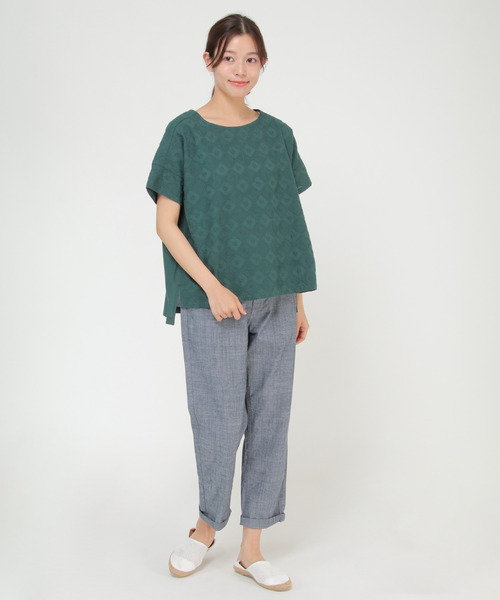 LBC(エルビーシー)の「ダイヤ幾何学刺繍ブラウス(シャツ/ブラウス・レディース・ホワイト/チャコールグレー/ダークグリーン/レッド・M/L)」の9枚目の写真