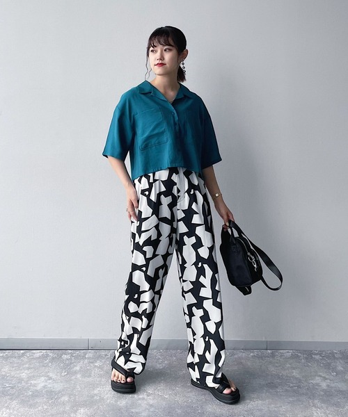 PAGEBOY（ページボーイ）の「ショート開襟アソートシャツ（シャツ/ブラウス・レディース・オフホワイト/ブラック/ブラック系その他/ターコイズブルー・FREE）」の21枚目の写真