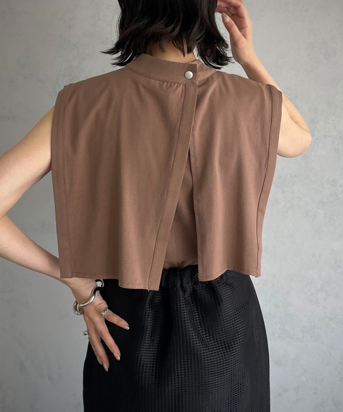 &g'aime（アンジェム）の「【&g’aime】ケープカットトップス（Tシャツ/カットソー・レディース・ブラック/モカ/グレイッシュベージュ・FREE）」の3枚目の写真