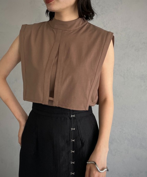 &g'aime（アンジェム）の「【&g’aime】ケープカットトップス（Tシャツ/カットソー・レディース・ブラック/モカ/グレイッシュベージュ・FREE）」の22枚目の写真