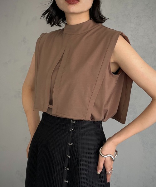 &g'aime（アンジェム）の「【&g’aime】ケープカットトップス（Tシャツ/カットソー・レディース・ブラック/モカ/グレイッシュベージュ・FREE）」の20枚目の写真