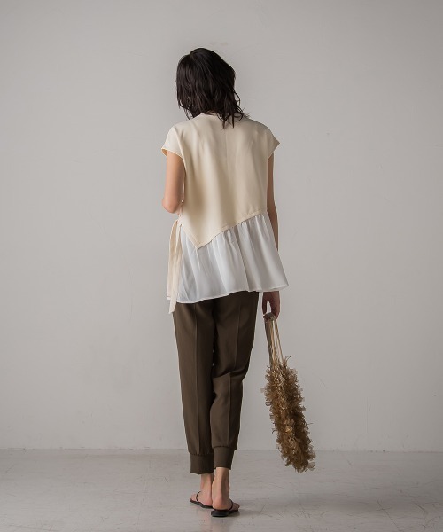 socolla（ソコラ）の「【socolla】楊柳アシメヘムドッキングプルオーバー（Tシャツ/カットソー・レディース・ベージュ/ピンク/ブルー/ブラウン/グレー・M）」の11枚目の写真