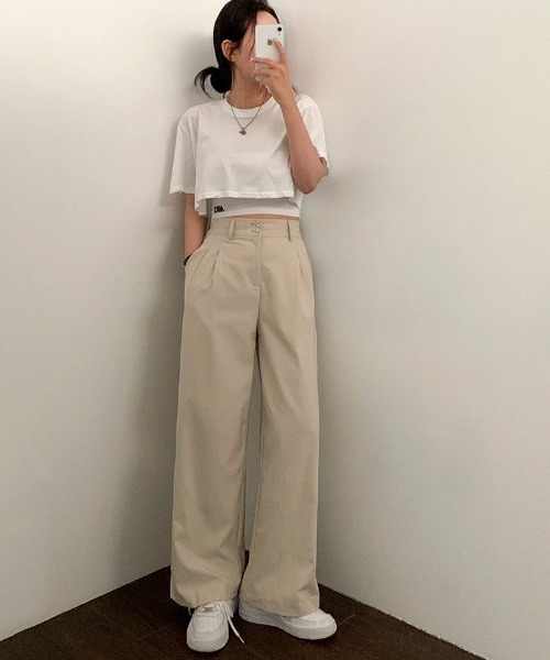 BEIDELLI（ベイデリー）の「[BELLIDE MADE] ピンタック2ボタンスラックス（スラックス・レディース・ブラック/チャコールグレー/ベージュ・MEDIUM/LARGE/SMALL）」の3枚目の写真