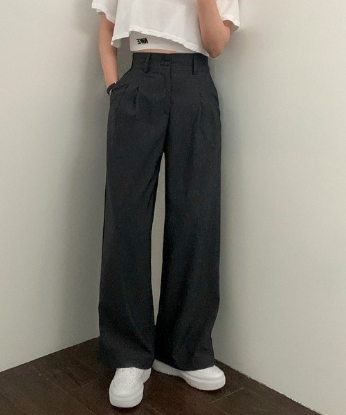 BEIDELLI（ベイデリー）の「[BELLIDE MADE] ピンタック2ボタンスラックス（スラックス・レディース・ブラック/チャコールグレー/ベージュ・MEDIUM/LARGE/SMALL）」の10枚目の写真