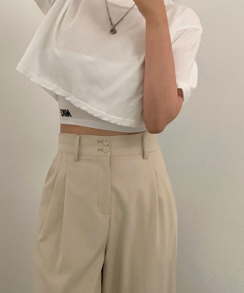 BEIDELLI（ベイデリー）の「[BELLIDE MADE] ピンタック2ボタンスラックス（スラックス・レディース・ブラック/チャコールグレー/ベージュ・MEDIUM/LARGE/SMALL）」の9枚目の写真