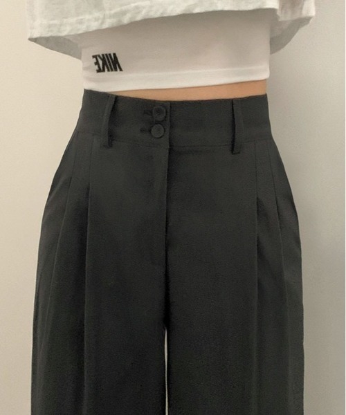 BEIDELLI（ベイデリー）の「[BELLIDE MADE] ピンタック2ボタンスラックス（スラックス・レディース・ブラック/チャコールグレー/ベージュ・MEDIUM/LARGE/SMALL）」の17枚目の写真