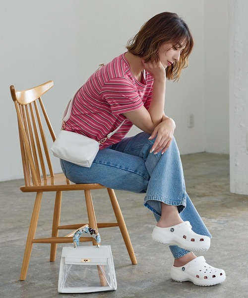 KOBE LETTUCE(コウベレタス)の「インナーポーチ付きゴールド金具フラップクリアバッグ(ハンドバッグ・レディース・ブラック/キャメル/サックスブルー/ホワイト・FREE)」の11枚目の写真