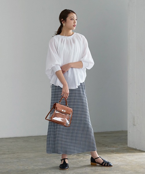 KOBE LETTUCE(コウベレタス)の「インナーポーチ付きゴールド金具フラップクリアバッグ(ハンドバッグ・レディース・ブラック/キャメル/サックスブルー/ホワイト・FREE)」の16枚目の写真