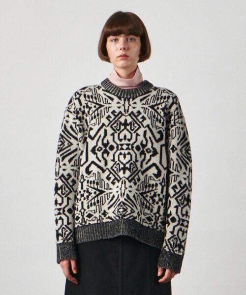 JOSEPH STUDIO（ジョゼフストゥディオ）の「ヴィンテージジャカード　ラウンドネックニット（ニット/セーター・メンズ・ホワイト系5/ブラック系5・SMALL/MEDIUM/LARGE）」の6枚目の写真