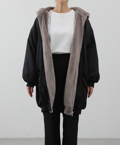 COLONY 2139(コロニートゥーワンスリーナイン)の「MA-1×ファーリバーシブルフード付ブルゾン(MA-1・レディース・ブラック/グレイッシュベージュ/カーキ・MEDIUM/LARGE/SMALL)」の6枚目の写真