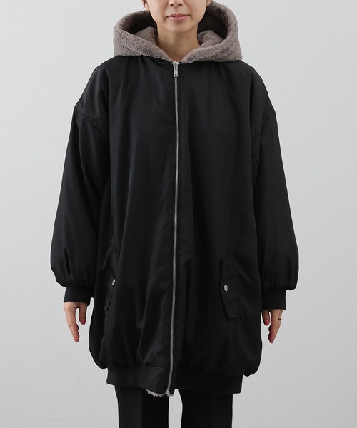 COLONY 2139(コロニートゥーワンスリーナイン)の「MA-1×ファーリバーシブルフード付ブルゾン(MA-1・レディース・ブラック/グレイッシュベージュ/カーキ・MEDIUM/LARGE/SMALL)」の12枚目の写真