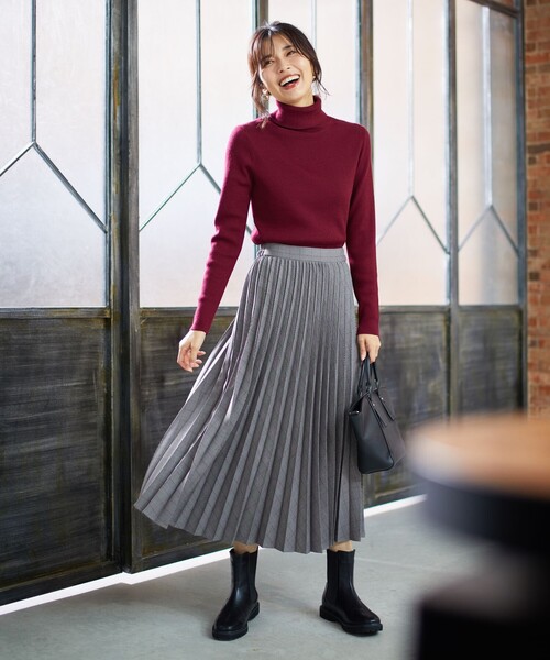 ANY(エニィ)の「【14色展開/洗える】ウーリッシュ プリーツスカート(スカート・レディース・アイボリー系/グリーン系/ワイン系/オレンジ系/ネイビー系/ネイビー系6/グリーン系6/グレー系5/アイボリー系5/ブラウン系6/ブラウン系5/イエロー系/ブルー系/ピーコックグリーン系・2/3/1)」の2枚目の写真