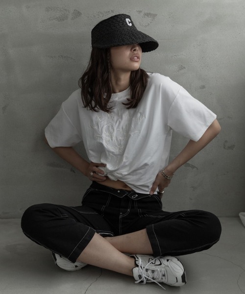ROGER AND RAW（ロジャーアンドロウ）の「Embroidery T（Tシャツ/カットソー・レディース・ホワイト/ブラック/グリーン・MEDIUM）」の21枚目の写真