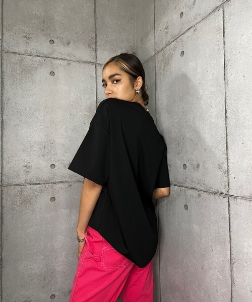 ROGER AND RAW（ロジャーアンドロウ）の「Embroidery T（Tシャツ/カットソー・レディース・ホワイト/ブラック/グリーン・MEDIUM）」の5枚目の写真