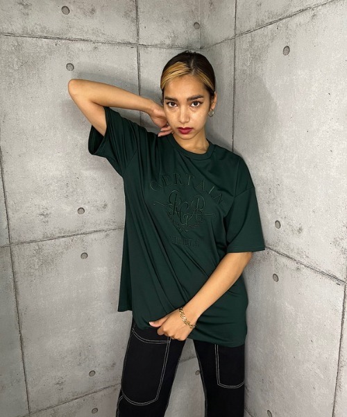 ROGER AND RAW（ロジャーアンドロウ）の「Embroidery T（Tシャツ/カットソー・レディース・ホワイト/ブラック/グリーン・MEDIUM）」の6枚目の写真
