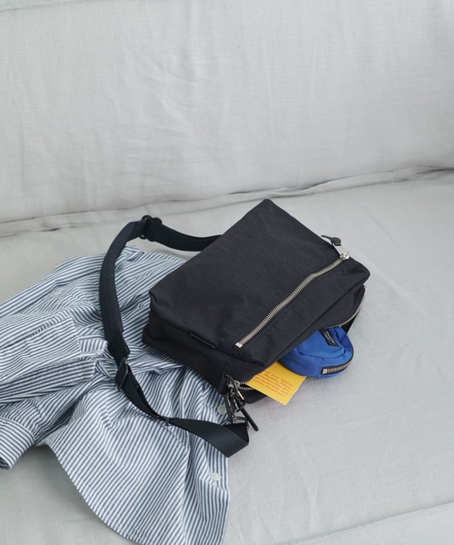STANDARD SUPPLY(スタンダードサプライ)の「【ECモール限定】スタンダードサプライ / SHRINK NYLON シュリンクナイロン / WEEKEND SHOULDER ウィークエンドショルダー(ショルダーバッグ・メンズ・ブラック/ホワイト/グレー・FREE)」の7枚目の写真