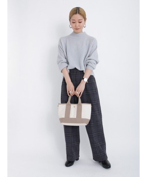 Samansa Mos2 blue（サマンサモスモスブルー）の「ヤクタッチモックネックニット（ニット/セーター・レディース・イエロー/サックスブルー/ベージュ/キナリ/ミント・ﾌﾘ-）」の13枚目の写真