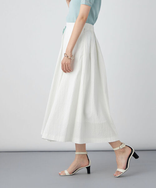 NOLLEY’S Sophi（ノーリーズソフィ）の「リップルタックフレアースカート（スカート・レディース・ホワイト/イエロー/サックスブルー・36/38/34）」の10枚目の写真