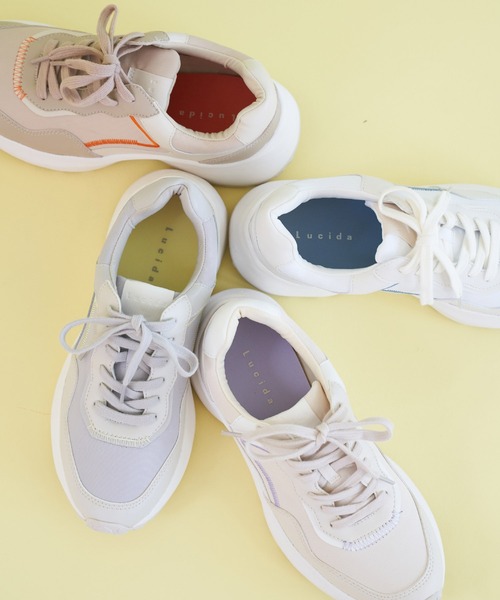 Lucida（ルシーダ）の「【Orion/オリオン】 サイドデザインボリュームスニーカー（スニーカー・レディース・ホワイト×ブルー/ブラック×イエロー/ベージュ系その他2/ベージュ系その他・35/36/37/38/39）」の6枚目の写真