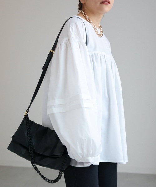 ap retro(アプレトロ)の「ボリュームスリーブチュニックブラウス バックリボンブラウス(シャツ/ブラウス・レディース・ホワイト/ブラック・FREE)」の4枚目の写真