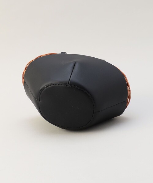 Aresense(アーセンス)の「BAGMATI/バグマティー Leather × Wicker Bag/レザー×籐 かごバッグ(かごバッグ・レディース・ブラック・ONE SIZE)」の4枚目の写真