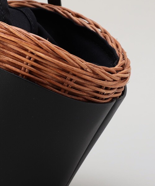 Aresense(アーセンス)の「BAGMATI/バグマティー Leather × Wicker Bag/レザー×籐 かごバッグ(かごバッグ・レディース・ブラック・ONE SIZE)」の8枚目の写真