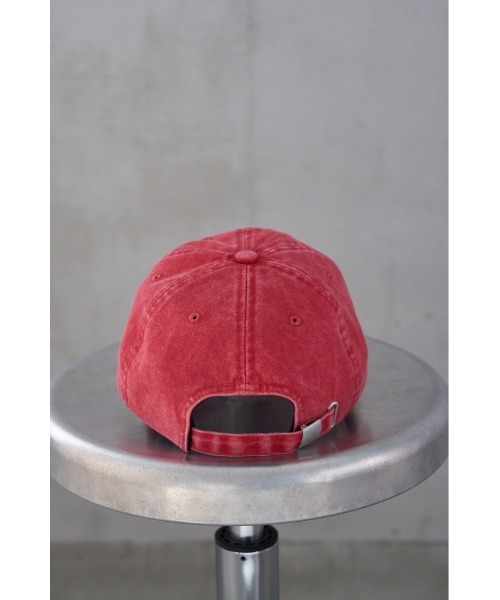 AZUL by moussy（アズールバイマウジー）の「ALTERNATIVE PIGMENT CAP/オルターナティブピグメントキャップ（キャップ・メンズ・ブラック/ブルー/クリアレッド・FREE）」の21枚目の写真