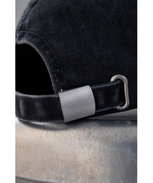 AZUL by moussy（アズールバイマウジー）の「ALTERNATIVE PIGMENT CAP/オルターナティブピグメントキャップ（キャップ・メンズ・ブラック/ブルー/クリアレッド・FREE）」の7枚目の写真