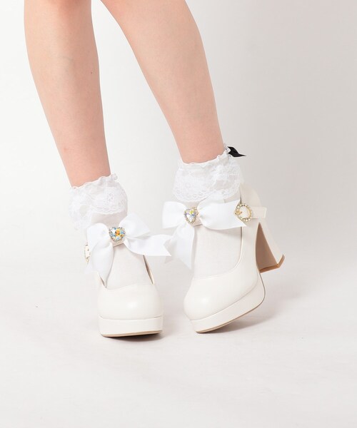 cs T&P(シーエスティーアンドピー)の「リボン付きチャンキーヒール厚底パンプス(パンプス・レディース・ホワイト/ブラック/ブルー/ピンク系・S/M/L/LL)」の16枚目の写真