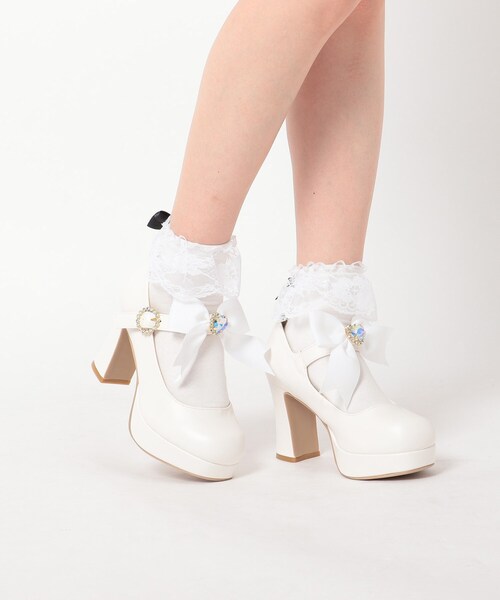 cs T&P(シーエスティーアンドピー)の「リボン付きチャンキーヒール厚底パンプス(パンプス・レディース・ホワイト/ブラック/ブルー/ピンク系・S/M/L/LL)」の17枚目の写真