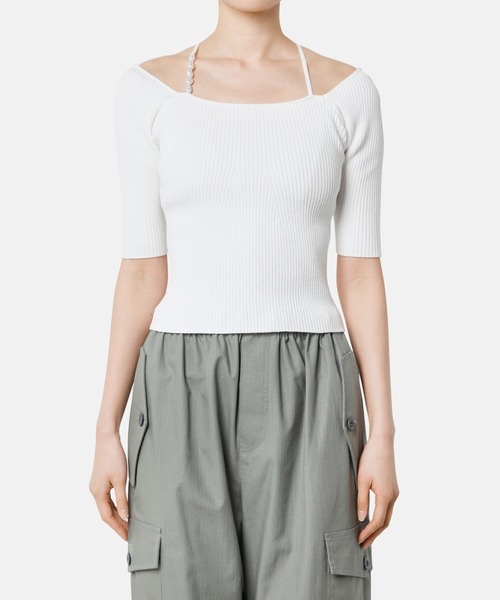 LE CIEL BLEU(ルシェルブルー)の「パールストラップハーフスリーブニットトップ / Pearl Strap Half Sleeve Knit Top(ニット/セーター・レディース・グレー/ブラック/オフホワイト/ベージュ・36)」の1枚目の写真