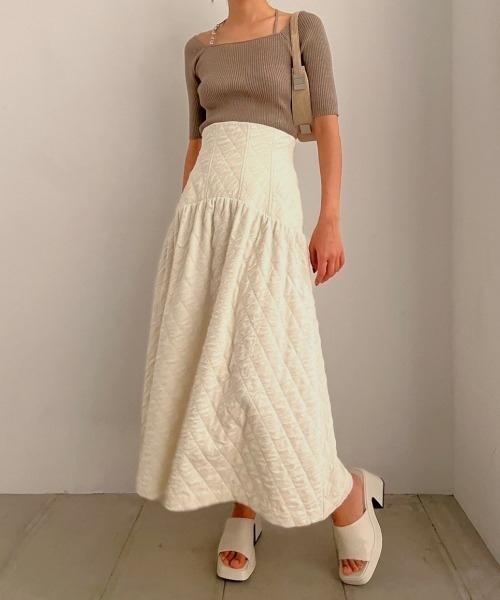 LE CIEL BLEU(ルシェルブルー)の「パールストラップハーフスリーブニットトップ / Pearl Strap Half Sleeve Knit Top(ニット/セーター・レディース・グレー/ブラック/オフホワイト/ベージュ・36)」の20枚目の写真