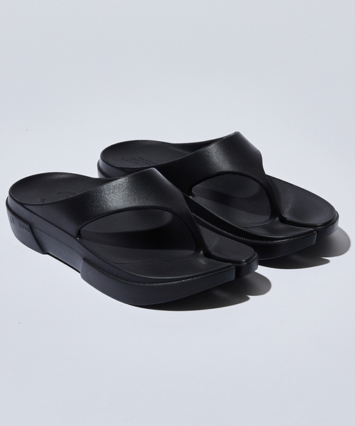 JOURNAL STANDARD(ジャーナルスタンダード)の「【Paes/ぺイズ】Flip Flop(サンダル・メンズ・ブラック/タン・25cm/26cm/27cm)」の2枚目の写真