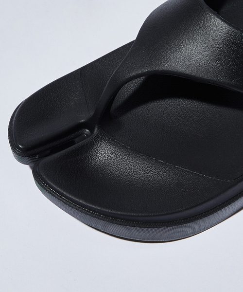 JOURNAL STANDARD(ジャーナルスタンダード)の「【Paes/ぺイズ】Flip Flop(サンダル・メンズ・ブラック/タン・25cm/26cm/27cm)」の7枚目の写真