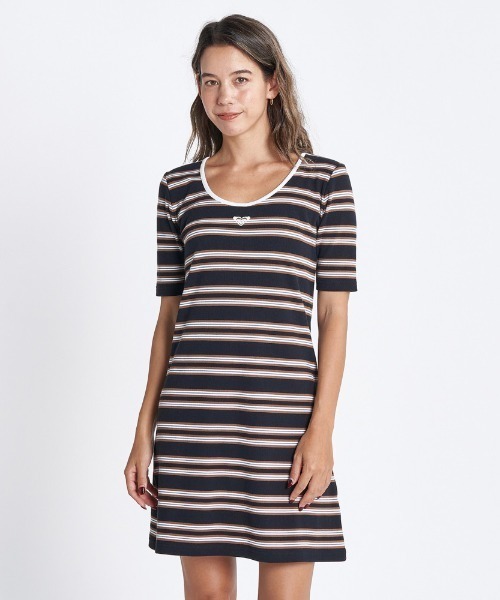 ROXY（ロキシー）の「SUNNY DAY DRESS/ロキシーワンピース（ワンピース・レディース・ベージュ/ホワイト/ブラック/ブラック系その他・MEDIUM/LARGE/SMALL）」の5枚目の写真