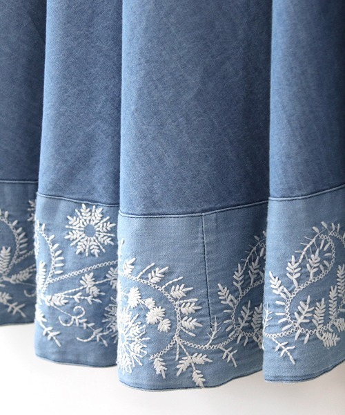 チチカカ(チチカカ)の「Shanti Shanti 刺繍デニムラップスカート【WEB限定】(デニムスカート・レディース・ブルー・FREE)」の12枚目の写真