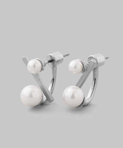 ANEMONE(アネモネ)の「メタルバー×パールバックキャッチピアス(ピアス(両耳用)・レディース・シルバー/ゴールド・FREE)」の1枚目の写真