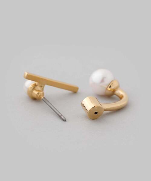 ANEMONE(アネモネ)の「メタルバー×パールバックキャッチピアス(ピアス(両耳用)・レディース・シルバー/ゴールド・FREE)」の4枚目の写真