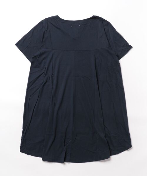 alotta(アロッタ)の「バックフレアーデザインカットソー(Tシャツ/カットソー・レディース・ミント/ネイビー/グレイッシュベージュ・M/L)」の14枚目の写真