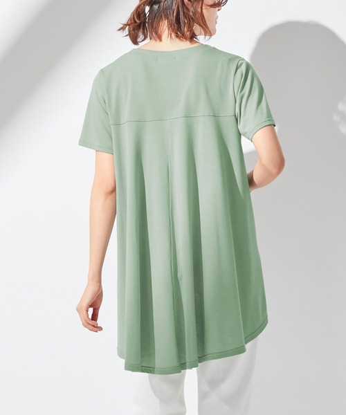 alotta(アロッタ)の「バックフレアーデザインカットソー(Tシャツ/カットソー・レディース・ミント/ネイビー/グレイッシュベージュ・M/L)」の13枚目の写真