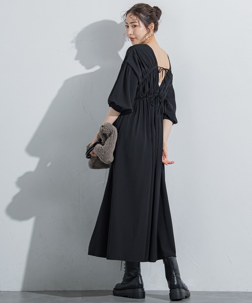 VICKY（ビッキー）の「【前後2Wayで楽しめる万能デザイン】シャーリングギャザーワンピース《洗濯機で洗える》（ワンピース・レディース・ブラック/オレンジ/カーキ・M）」の8枚目の写真